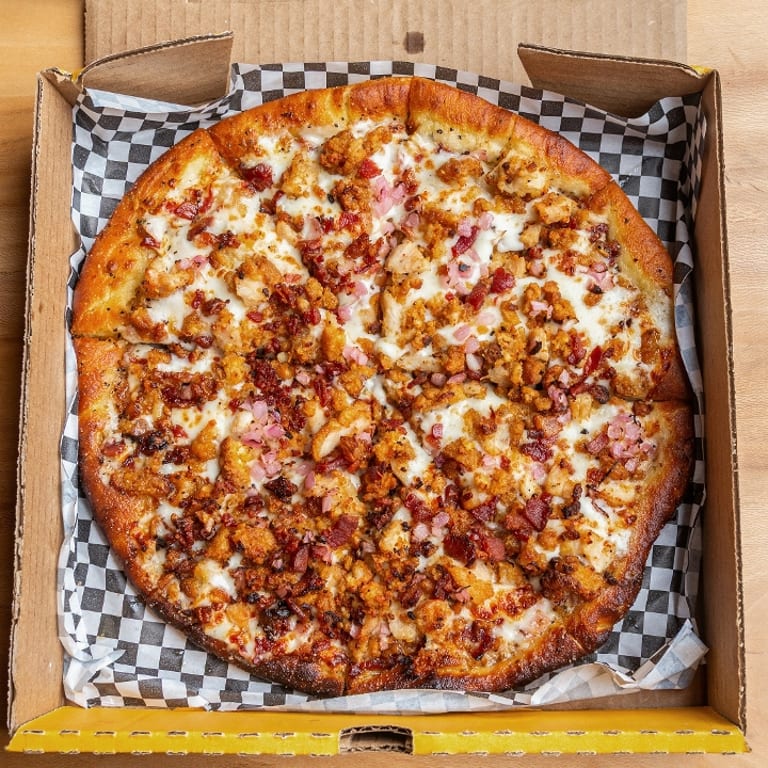Delicious Italian Fare: Pizza, Pasta, and More